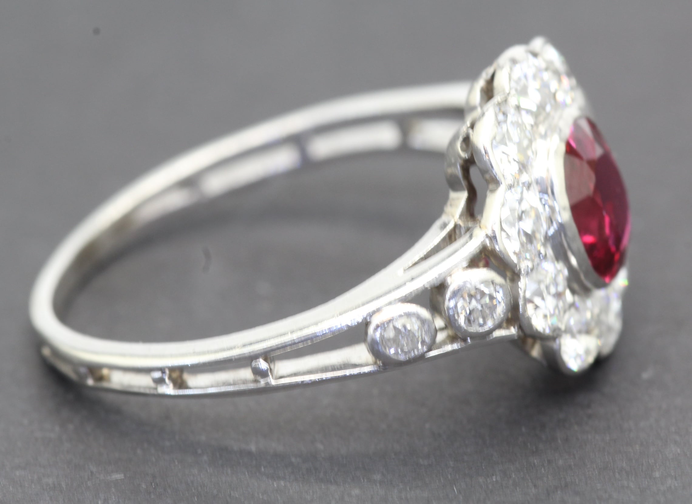 Burma Ruby and Diamond Ring - Image 4