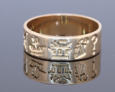 A remarkable celebration of Irish history and heritage, this distinctive 14kt gold ring brings together important moments from Ireland’s past in a richly symbolic design. From the age of the ancient Celts to the legacy of Brian Boru and the events of the Easter Rising, the ring offers a fascinating journey through Ireland’s story, while acknowledging the unknown chapters yet to come.