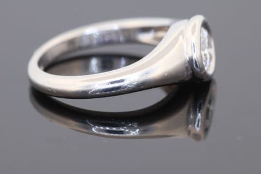Created by Mauboussin of Paris, this elegant diamond ring reflects the refined aesthetic of one of France’s distinguished jewellery houses. Combining understated design with a beautifully proportioned diamond, it offers a timeless example of French fine jewellery.
