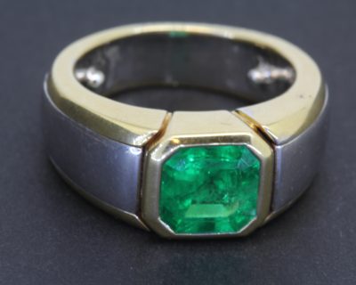 Bold and distinctive, this chunky emerald ring celebrates the captivating beauty of one of the world’s most coveted coloured gemstones. At its heart is a 2.1-carat Colombian emerald, prized for the rich green hues that have made Colombian emeralds particularly desirable among collectors and connoisseurs of fine jewellery.