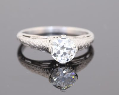Dating to circa 1910, this elegant Edwardian diamond ring captures the refined craftsmanship and romantic sensibility of the early twentieth century. The Edwardian period is celebrated for its graceful designs and delicate detailing, making jewellery from this era particularly appealing to collectors who appreciate antique elegance and enduring character.